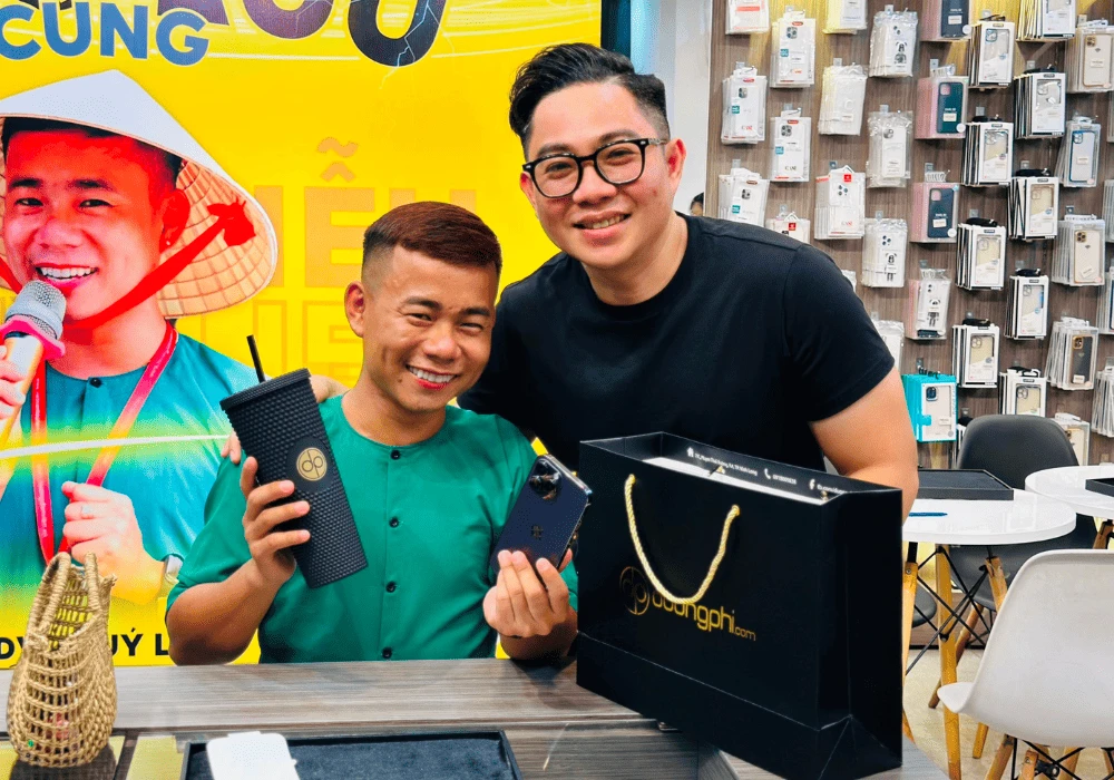 Tiktoker Thúy Liễu Nêu Cảm Nhận Sau Khi Mua Hàng Tại Dương Phi Mobile